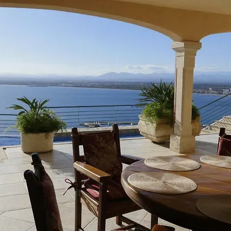 Villa Victoria, With Breathtaking Panoramic Views
