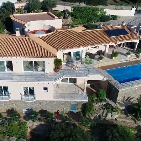 Victoria, With Breathtaking Panoramic Views Villa Rosas