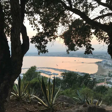 Victoria, With Breathtaking Panoramic Views Villa Rosas